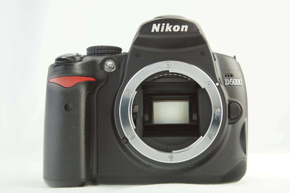 Aparat NIKON D5000 12.3Mpx Body 8.927 zdjęć BOX + 16GB # Gwarancja FV