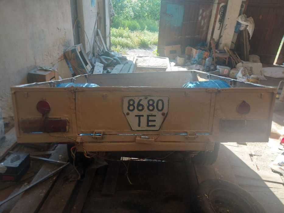 Продам автомобільний причіп заводський з документами