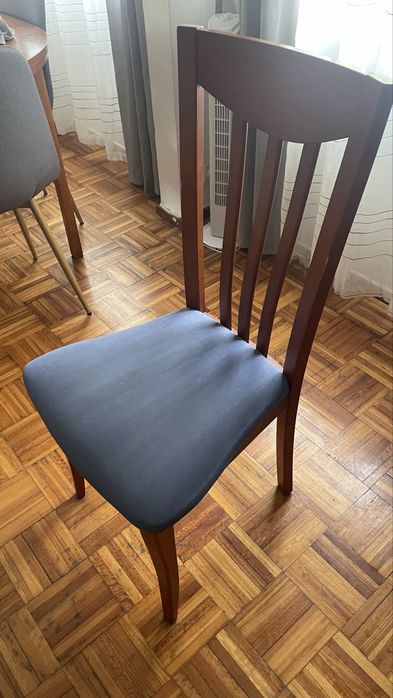 Mesa de jantar extensível + 6 cadeiras + capas – até 2,39 m