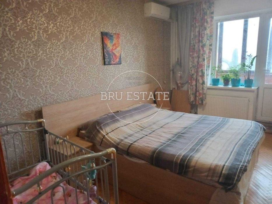 Продам 3 к п-т Червоної Калини 8  Троещина