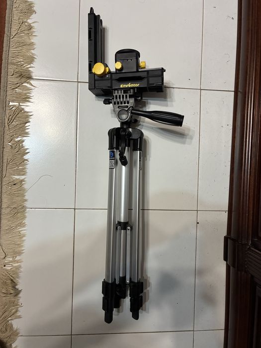 Tripé retractil P/ niveis de laser  + mesa magnetica multiposições