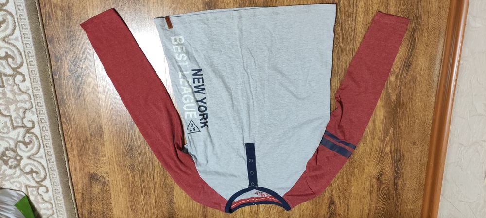 Футболка з довгими рукавами 158/164. Нова.