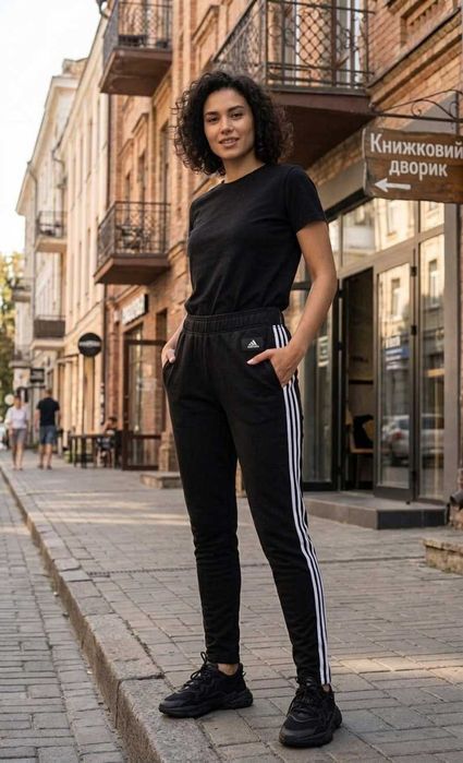 Adidas Sportswear Future Icons 3-Stripes Pants