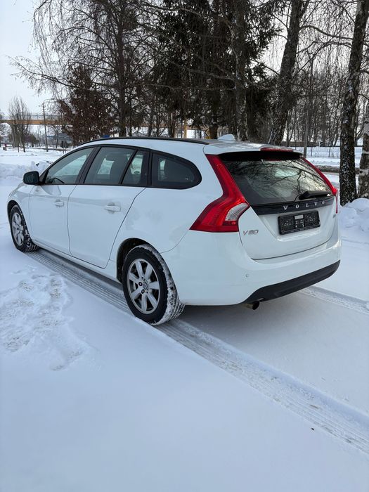 Volvo V60 2012r 2.0 d 228 tys km