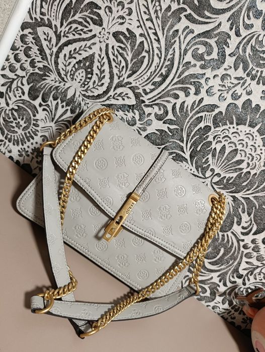 Сумочка від Guess