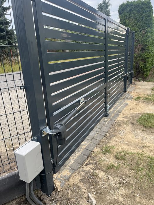 Instalacja i serwis napędów do bram, domofonów i wideodomofonów