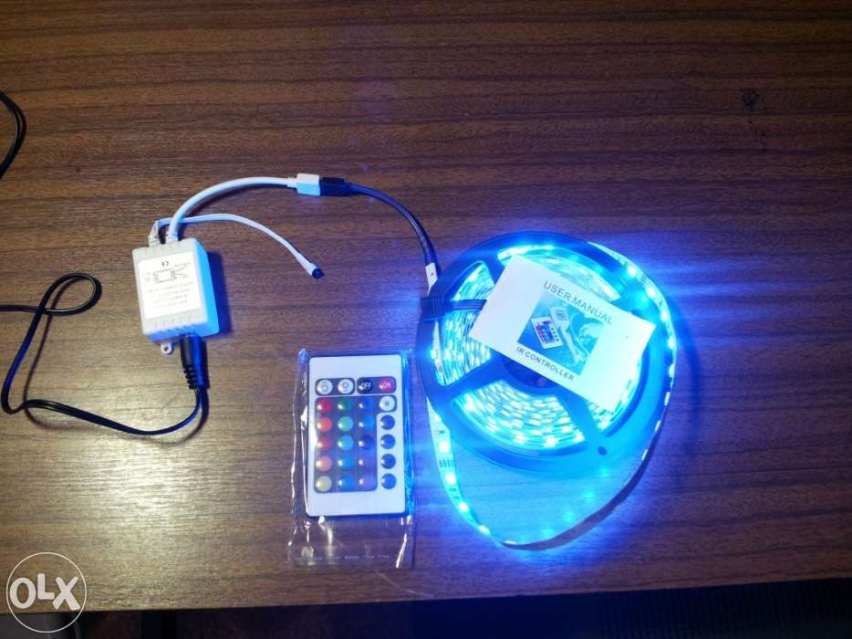 Fita 300 leds rgb com 5 metros, flexível + comando