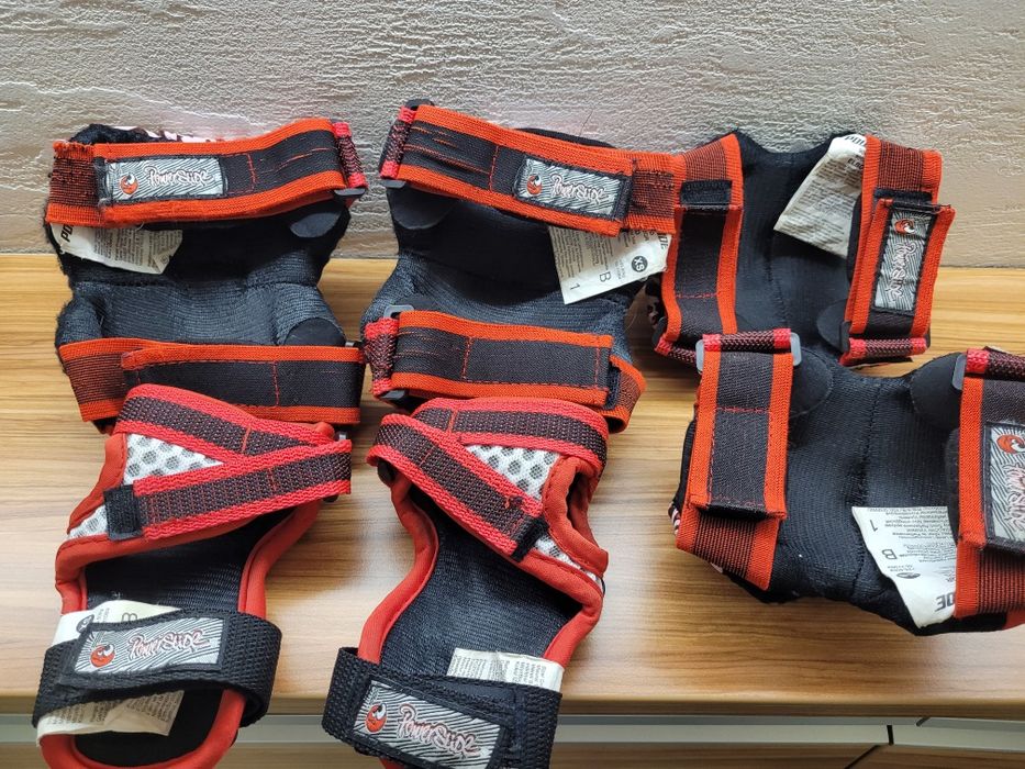 Kask TSG junior na rolki/bmx/hulajnogę + zestaw ochraniaczy Powerslide