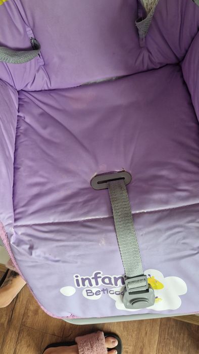 Fotelik do karmienia