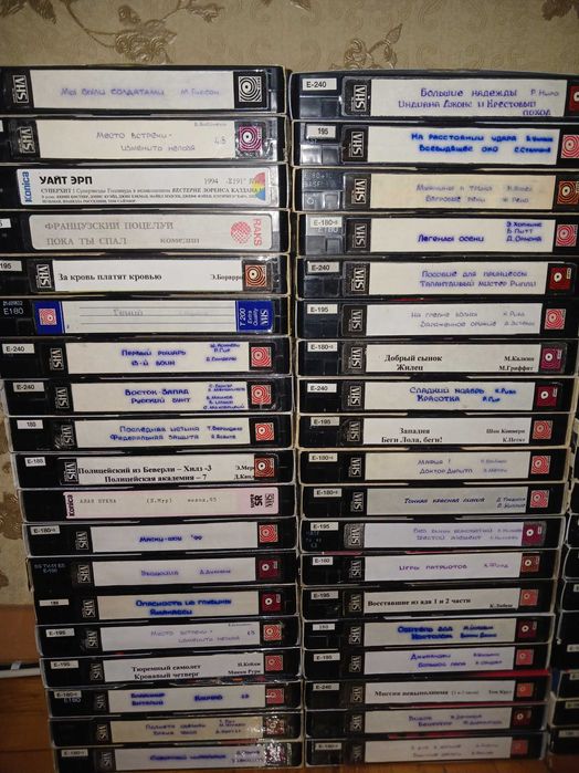 Видеокассеты с записью