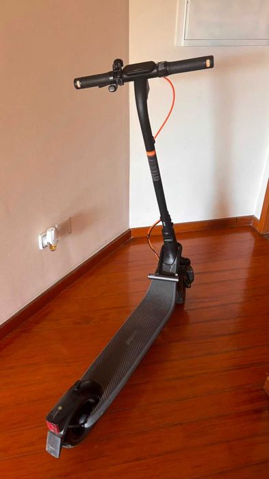 2 Trotinetes Elétricas Segway Ninebot E2 Plus II (E2+ V2) – Como Novas | Ainda na Garantia