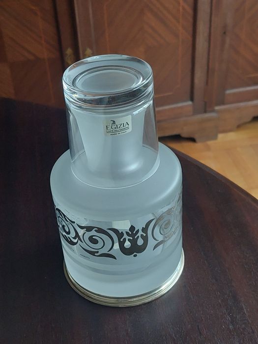 Conjunto Egizia: garrafa e copo de água