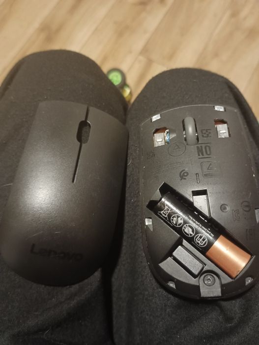 Muszą Lenovo na Bluetooth do komputera/laptopa i na adapter