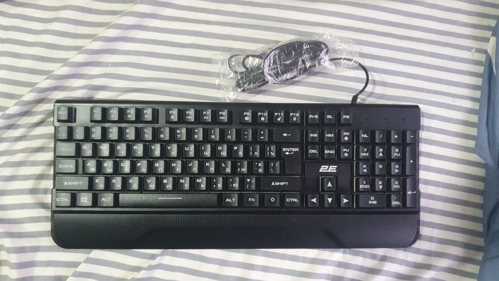 Комплект компьютерная мышка A4Tech G9-500f беспроводная, и клавиатура