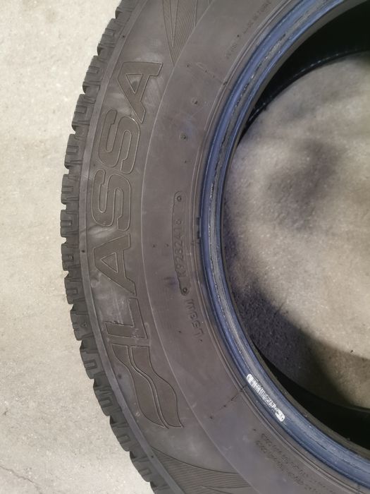 Komplet opon 205/65R16C 107/105R LASSA Wintus 2