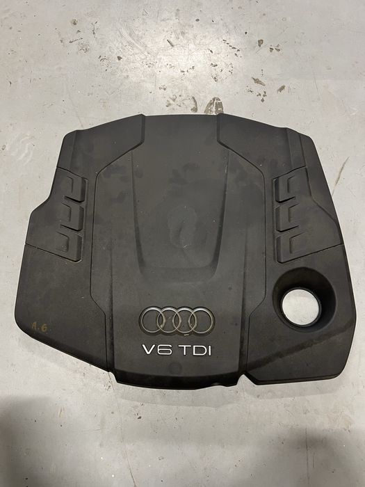 Декоративна кришка 3.0 tdi Audi