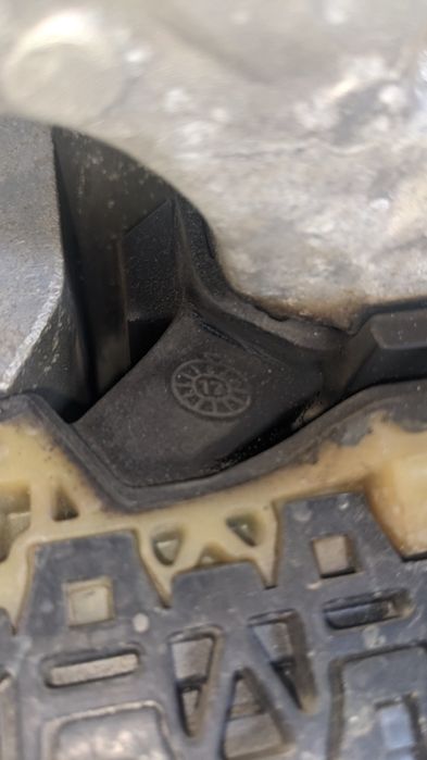 Chrysler Pacifica  подушка КПП верхняя 68224742AB.