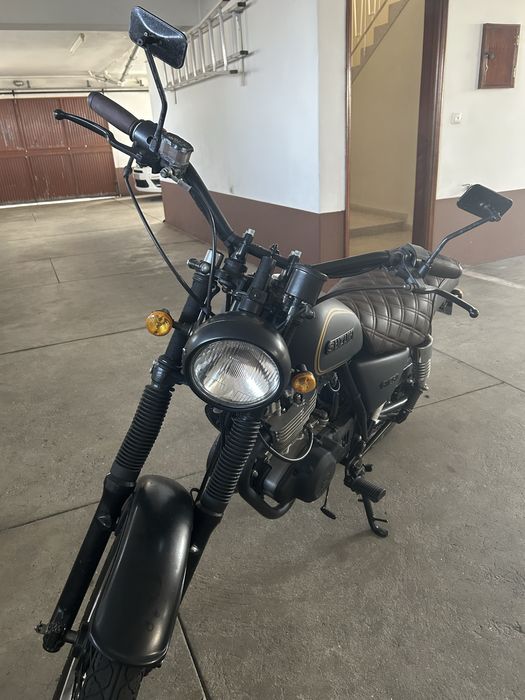 Suzuki GN 250 Restaurada