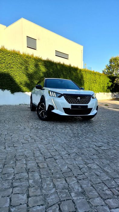 Peugeot 2008 1.2 PureTech GT EAT8