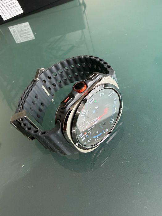 Samsung Galaxy Watch Ultra 47 mm LTE Titanium Silver + 6 Braceletes