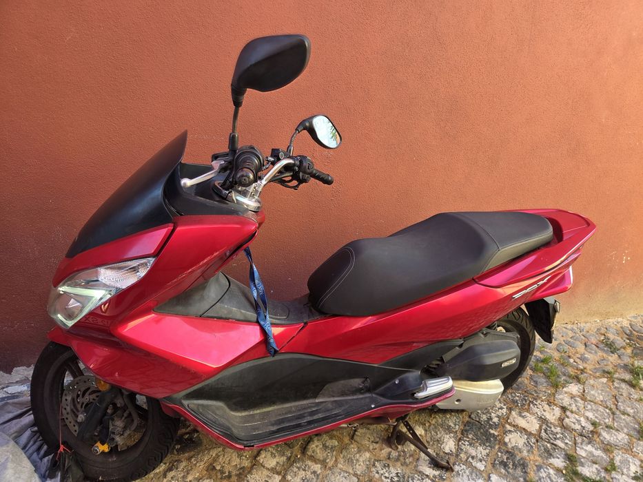 Moto PCX 125 cilindradas