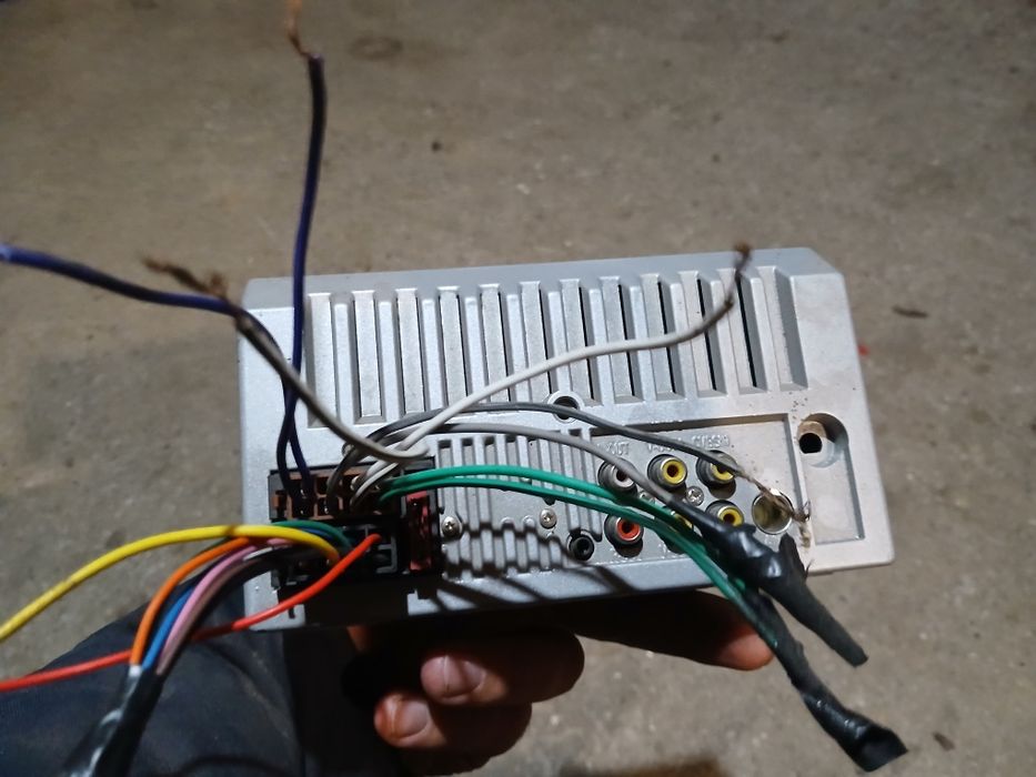 Продам автомагнітолу в робочому стані