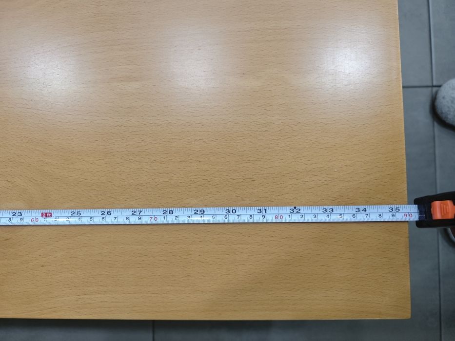 Mesa de apoio em Carvalho Maciço