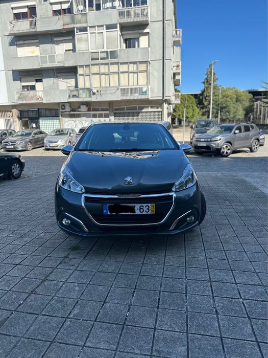 Peugeot 208 1.2 2016