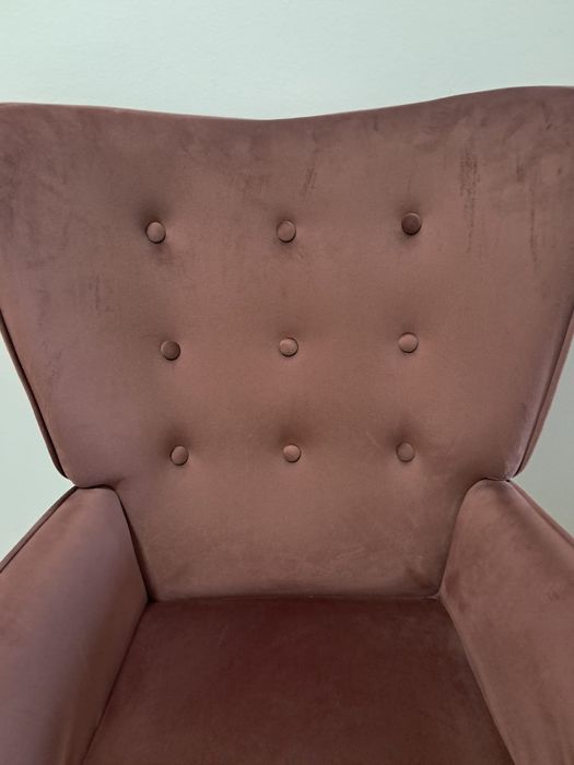 Cadeira de velodu como Nova