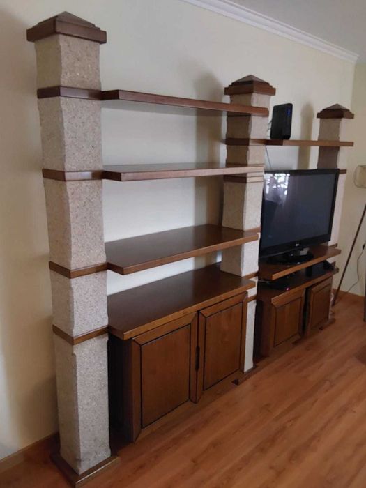 Movel de sala em granito amarelo,perfeitas condições