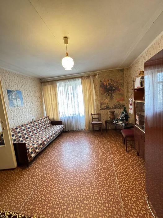 Продам 1к квартиру, бр.Вечерний,8