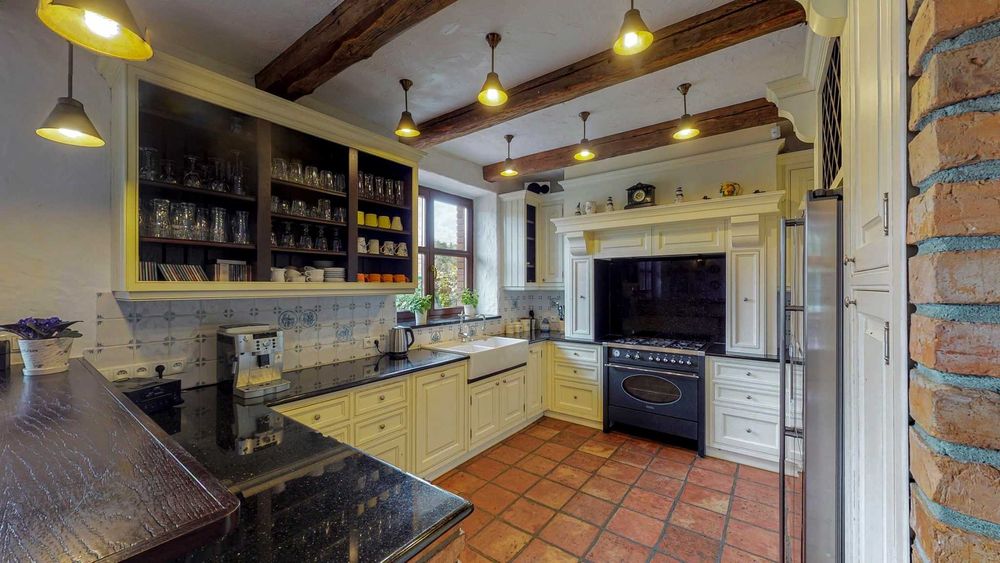 Dom Wakacyjny 400m2 nad jeziorem dla nawet 25 osób, ogród 2ha, jacuzzi