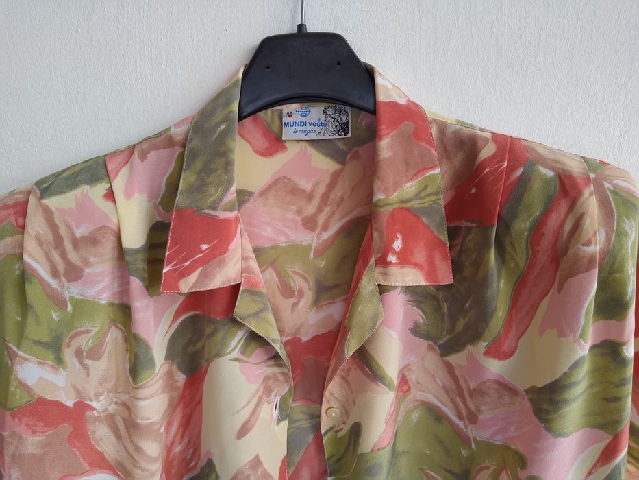 Blusa com padrão, elegante - Tamanho 44