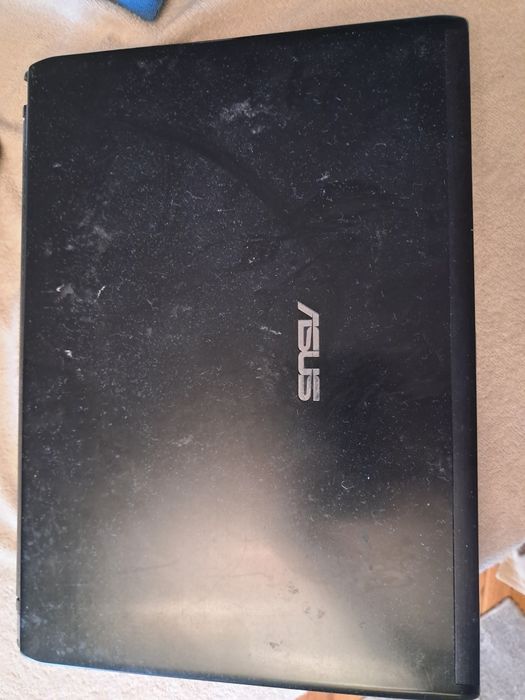 Ноутбук asus, але з дефектом
