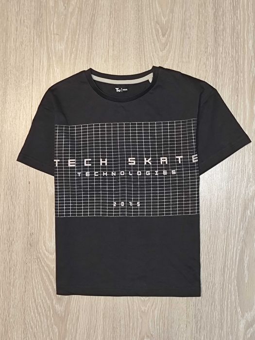 Футболка TU  на 9 років