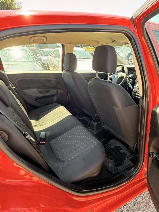 Fiat Punto 1.2B”bez rdzy”zadbany” dużo nowych części”klima”fajny stan”Mały przebieg