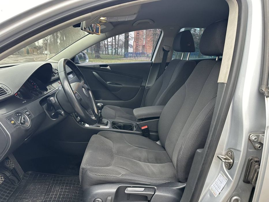 Фольксваген Пасат  В6