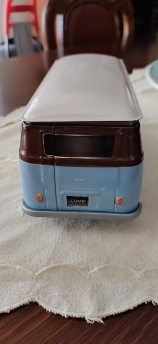 Lata de metal Combi