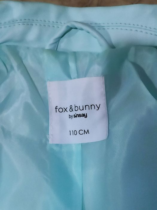 Продам детскую куртку для девочки