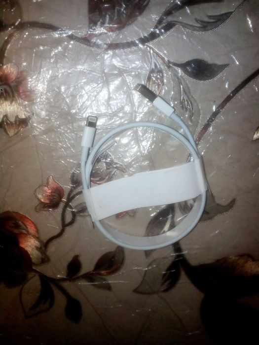 Оригінальний зарядний шнур для айфона