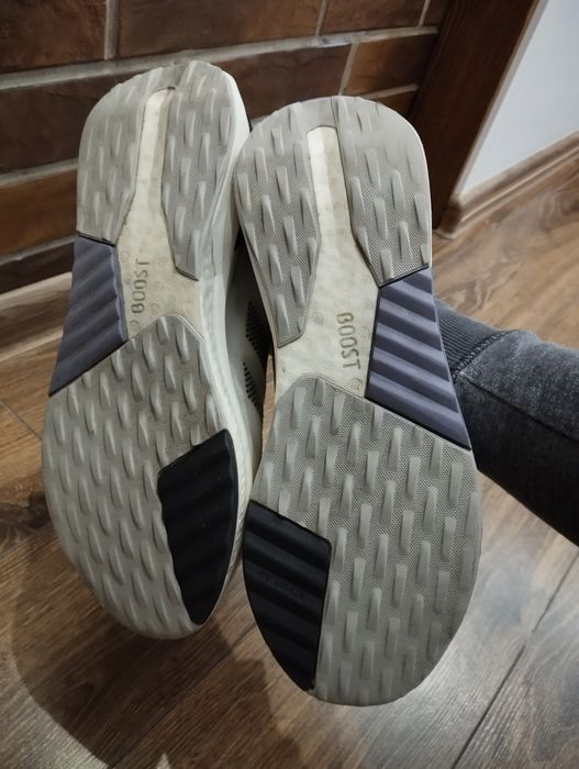 Мужские кроссовки adidas Avryn 41.5 размер