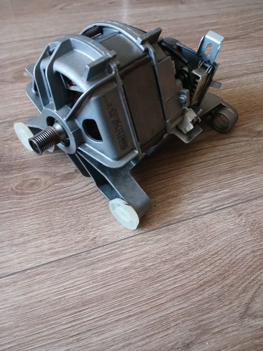BOSCH Двигун для пралки
