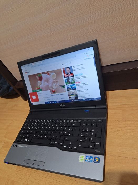 Laptop Fujitsu bateria trzyma ponad 2godziny