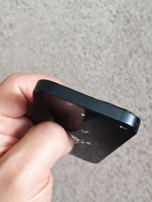 iPhone 13 mini iCloud  .