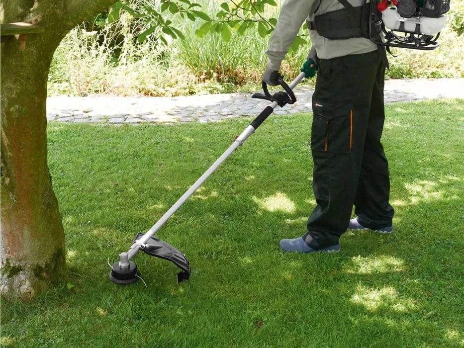 Багатофункціональний пристрій Parkside PBRK 700 A1,кущоріз,тример,пила