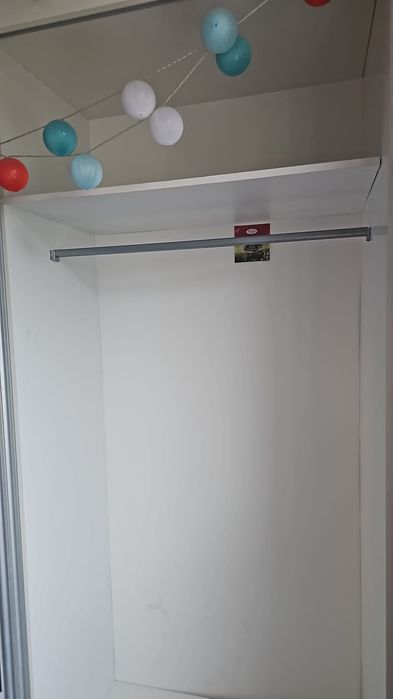 Szafa dwudrzwiowa z lustrem