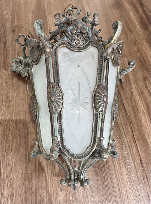 Candelabro de latão rococó.Anos 40 vintage