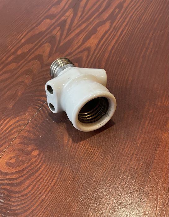 Złodziejka stara przedwojenna żarówka gwint E27 porcelanowa