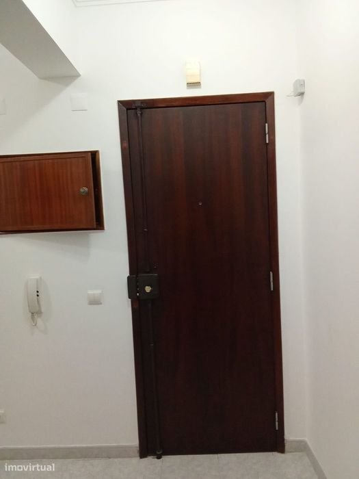 Apartamento T2 - Junto à Estação dos Foros de Amora