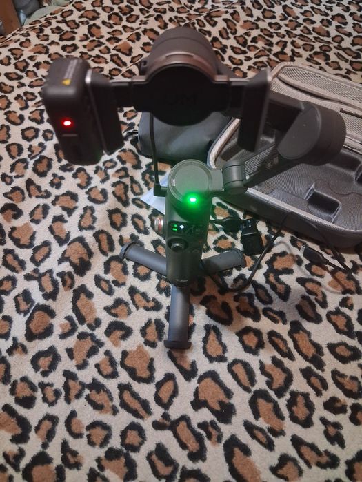 DJI Osmo Mobile 8 + DJI Mic Mini + сумка (ідеальний стан, повний комплект)